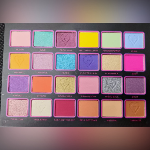 Makeup Revolution X The Simpsons 24 Eyeshadow Palette - Picture 3 of 3